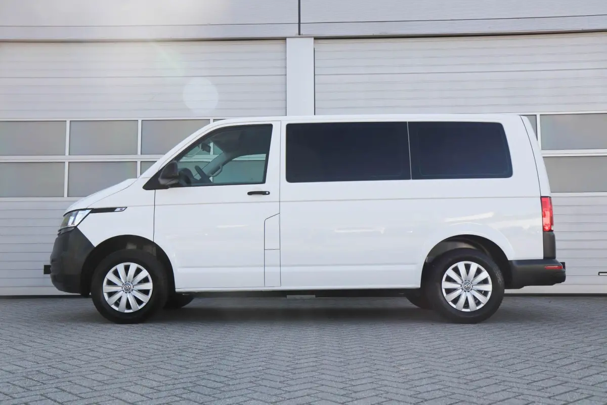 2.0 TDI 110pk L1H1 | Airco | Bluetooth Telefoonvoorbereiding | 9 Zitplaatsen Op Kenteken | Ideaal Voor Camperombouw