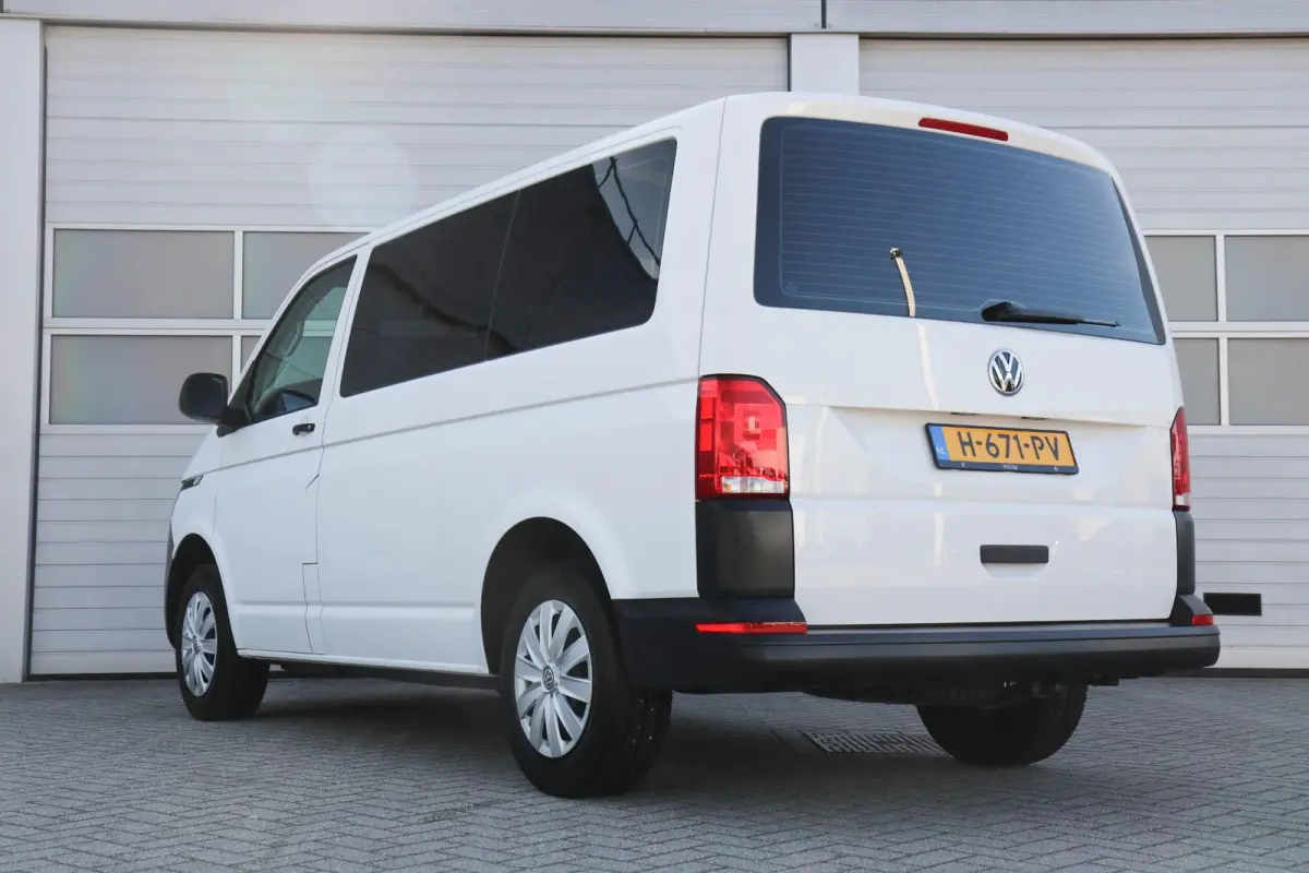 2.0 TDI 110pk L1H1 | Airco | Bluetooth Telefoonvoorbereiding | 9 Zitplaatsen Op Kenteken | Ideaal Voor Camperombouw