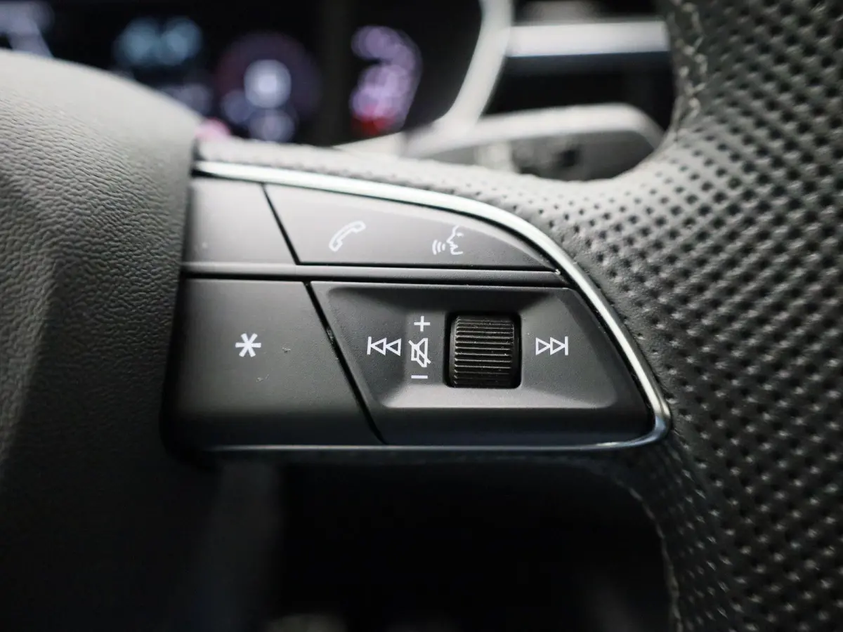 35 TFSI S Edition Competition 150 PK | S-line | Automaat | Navigatie | Camera | Adaptive cruise control | Audi sound system | Lichtmetalen velgen 20' | Audi smartphone interface |