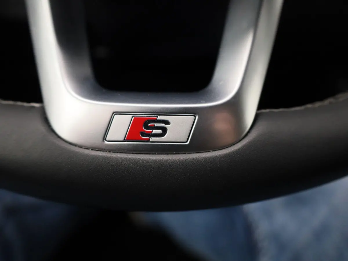 35 TFSI S Edition Competition 150 PK | S-line | Automaat | Navigatie | Camera | Adaptive cruise control | Audi sound system | Lichtmetalen velgen 20' | Audi smartphone interface |