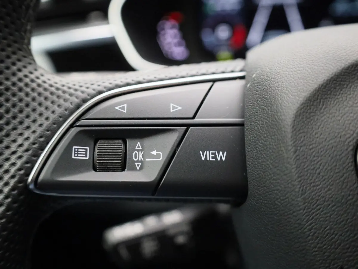 35 TFSI S Edition Competition 150 PK | S-line | Automaat | Navigatie | Camera | Adaptive cruise control | Audi sound system | Lichtmetalen velgen 20' | Audi smartphone interface |