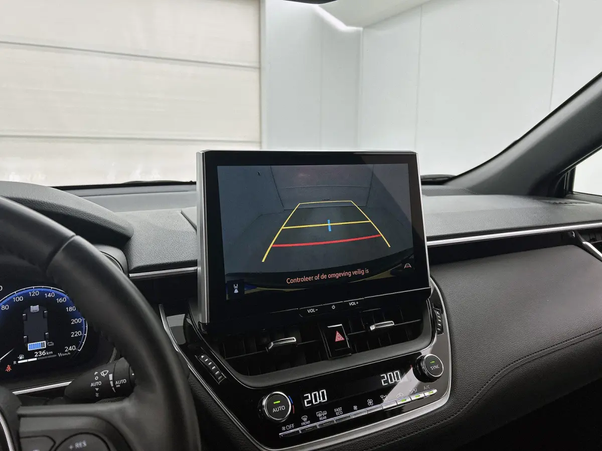 Hybrid 140 Business Plus Automaat | Trekhaak | Winterpakket | Navi | LMV