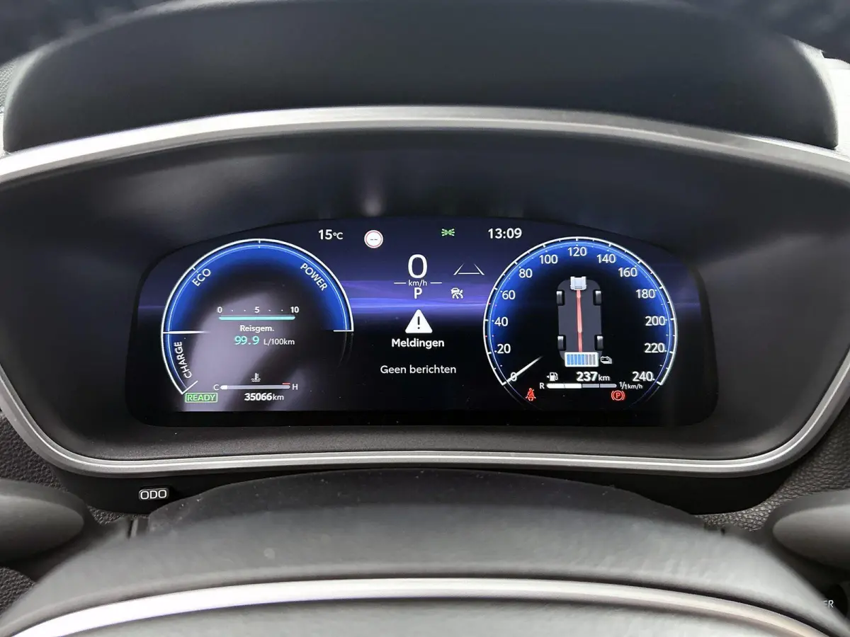 Hybrid 140 Business Plus Automaat | Trekhaak | Winterpakket | Navi | LMV
