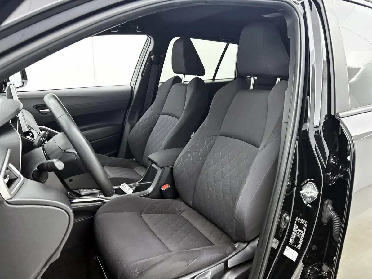 Hybrid 140 Business Plus Automaat | Trekhaak | Winterpakket | Navi | LMV