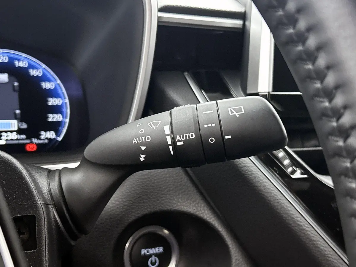 Hybrid 140 Business Plus Automaat | Trekhaak | Winterpakket | Navi | LMV