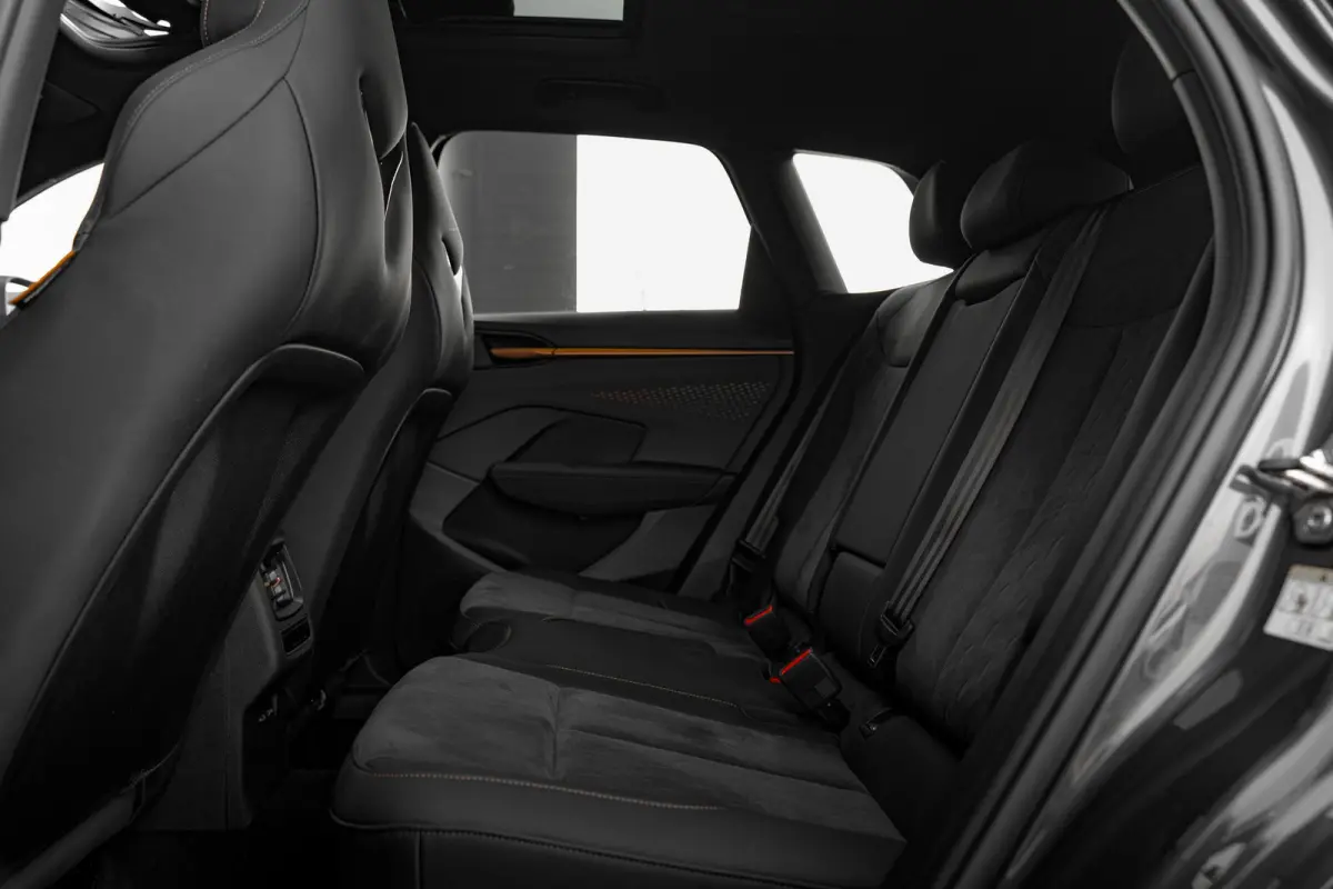 1.5 TSI e-Hybrid 272pk VZ Performance | Adaptief demping systeem | Alcantara bekleding | Apple Carplay/Android Auto|telefoonintegratie premium