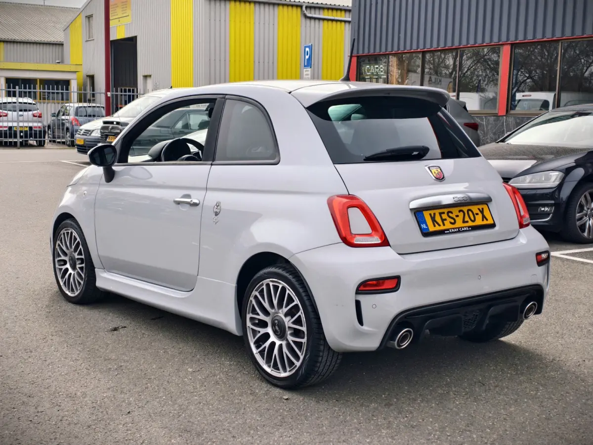 1.4 T-Jet Abarth 595 // 146 PK / SPORTUITVOERING / 17" VELGEN / 2020