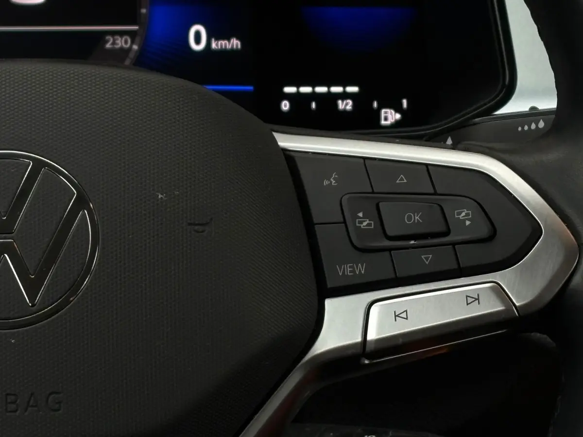 1.0 TSI 110 pk Life | Airco | Parkeersensoren | Apple Carplay |