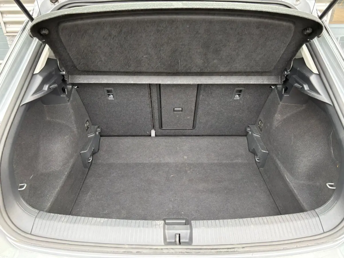 1.0 TSI 110 pk Life | Airco | Parkeersensoren | Apple Carplay |
