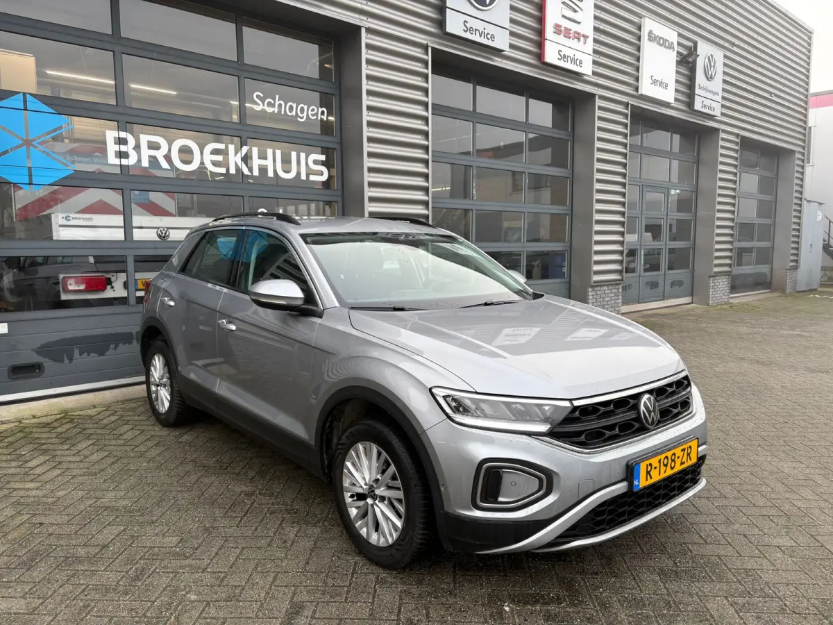 1.0 TSI 110 pk Life | Airco | Parkeersensoren | Apple Carplay |