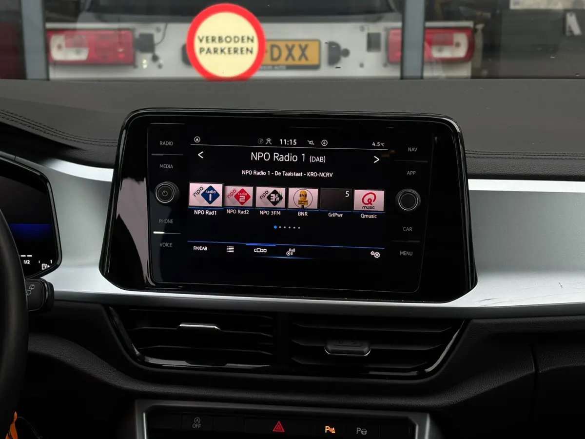 1.0 TSI 110 pk Life | Airco | Parkeersensoren | Apple Carplay |