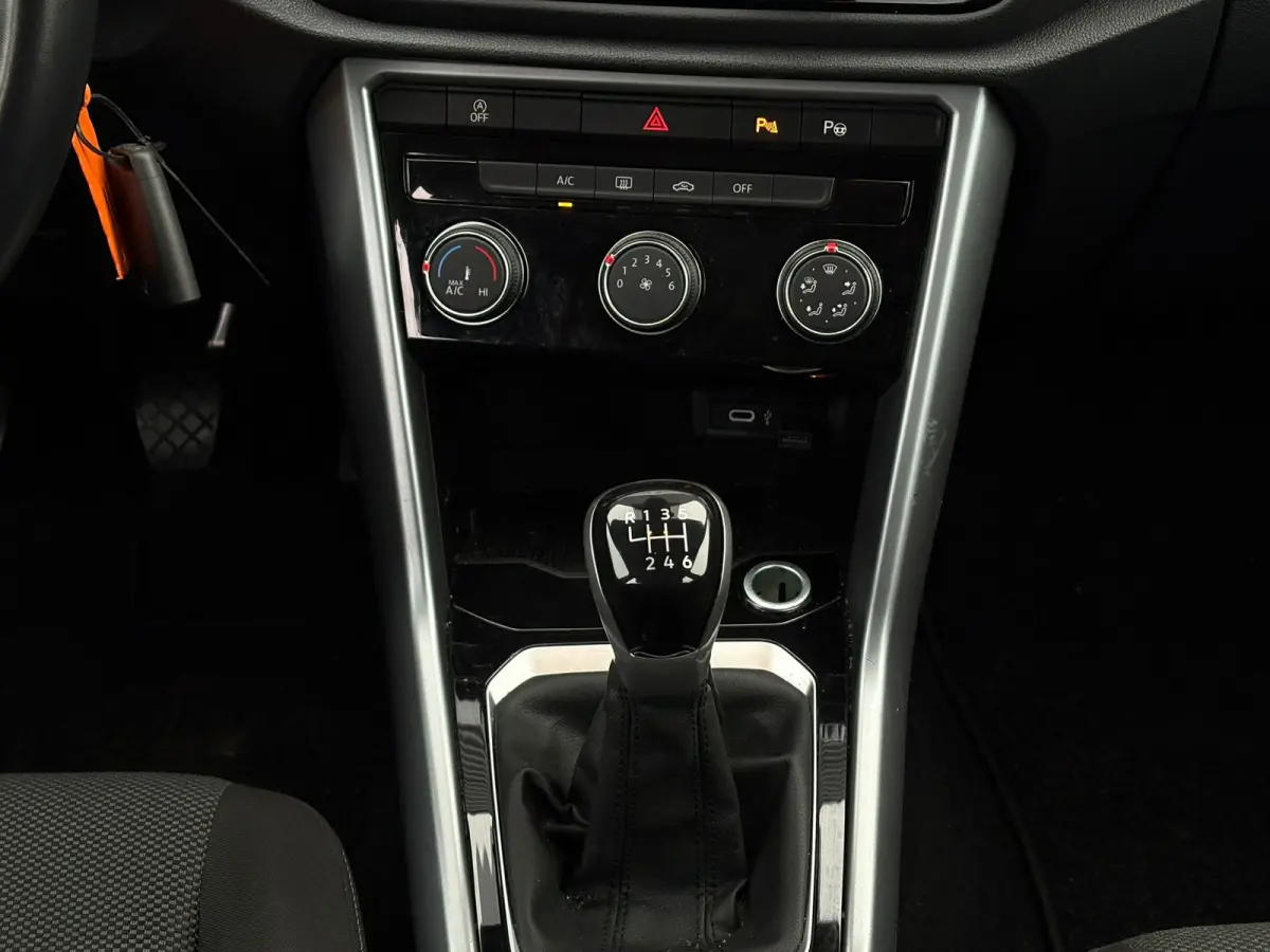 1.0 TSI 110 pk Life | Airco | Parkeersensoren | Apple Carplay |