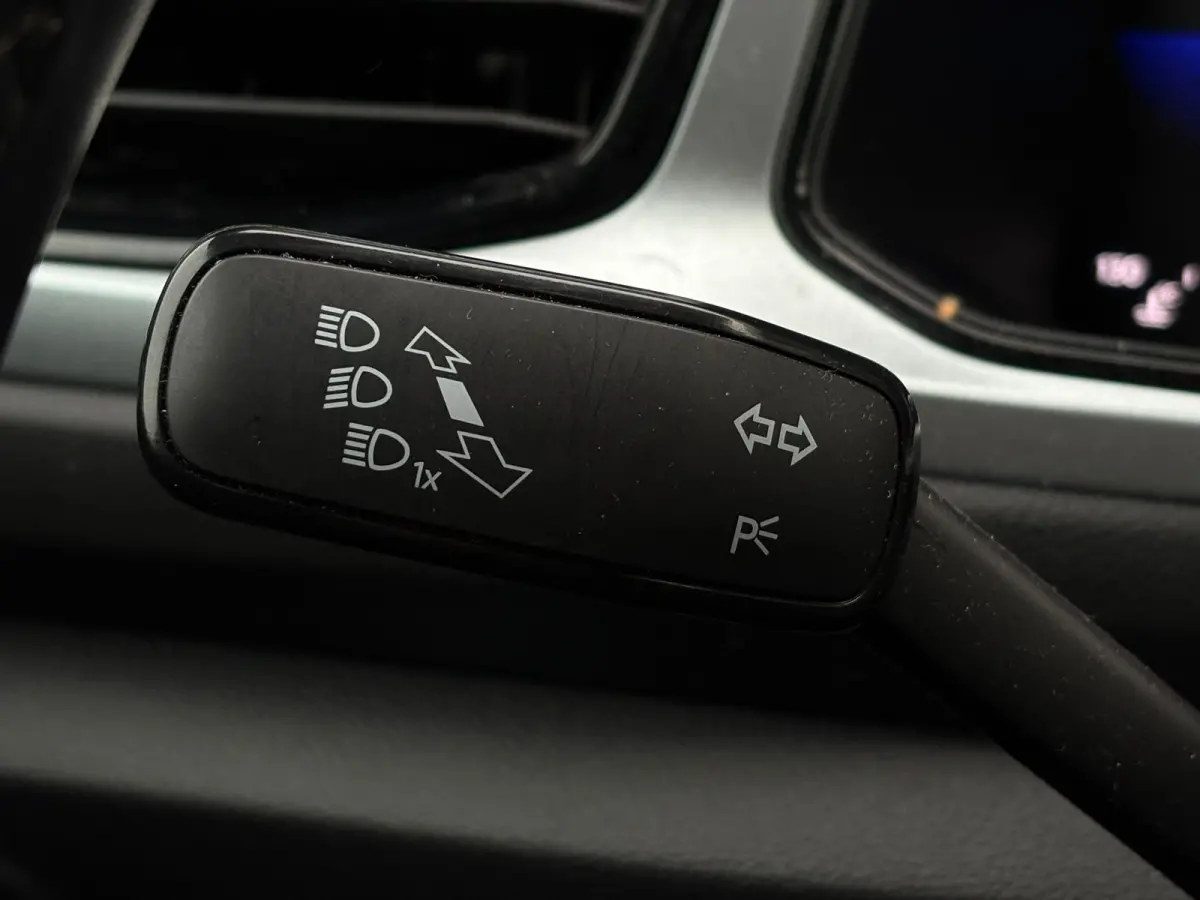 1.0 TSI 110 pk Life | Airco | Parkeersensoren | Apple Carplay |