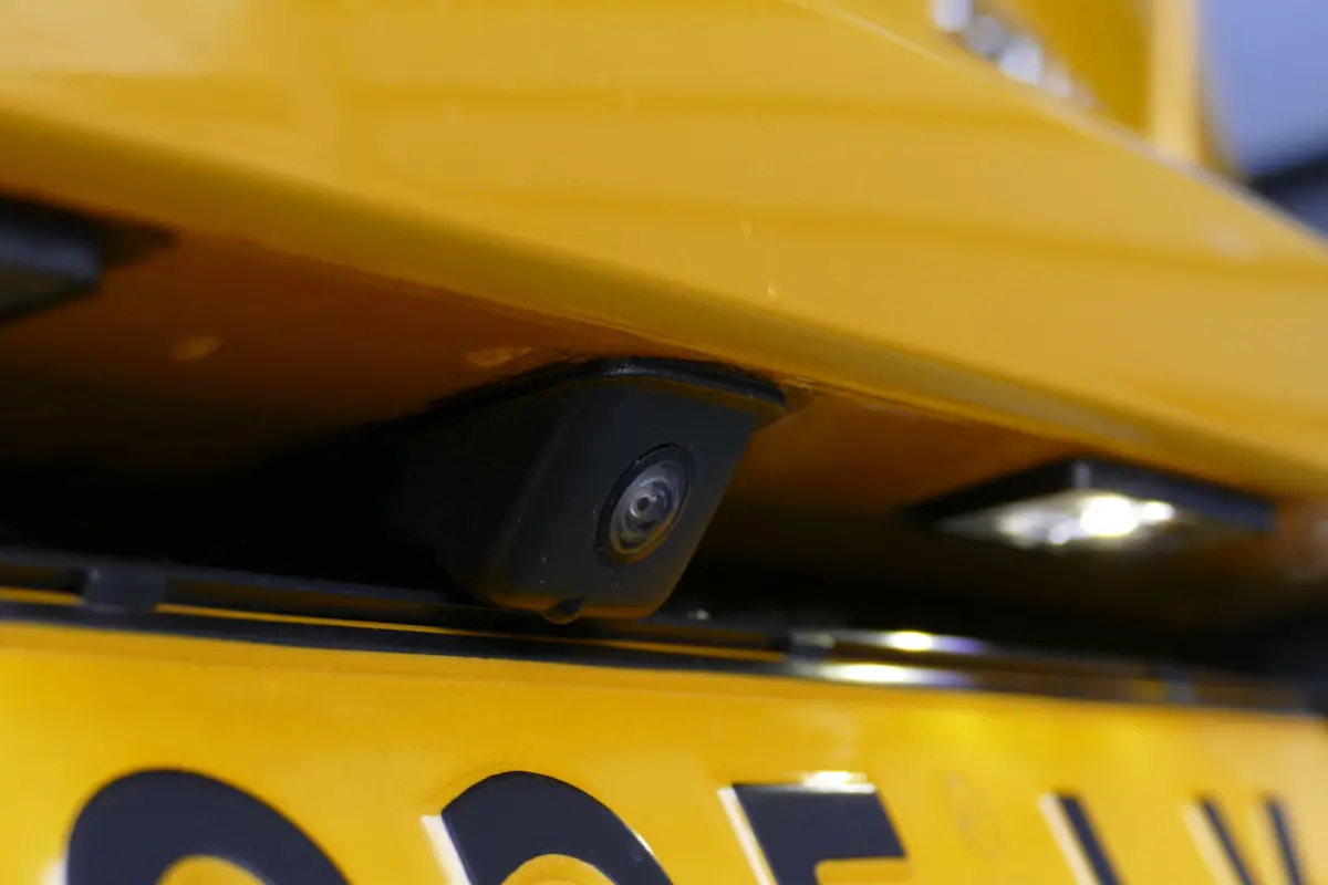 1.2 PURETECH 100PK 5-DRS GT-LINE / NAVI / CLIMA / CAMERA / 17"LMV / FULL-LED / PDC / BLUETOOTH / CRUISECONTROL / 1E EIGENAAR / SCHITTERENDE STAAT !!