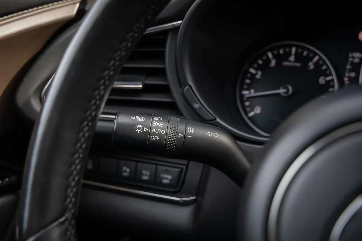 2.0 e-SkyActiv-X M Hybrid Luxury | Head-Up display | BOSE | Camera | Stoel/Stuurverwarming | Leder | Apple Carplay/Android Auto | 18''LM Velgen | Achteruitrijcamera | Apple Carplay/Android A