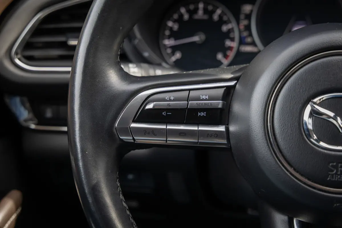2.0 e-SkyActiv-X M Hybrid Luxury | Head-Up display | BOSE | Camera | Stoel/Stuurverwarming | Leder | Apple Carplay/Android Auto | 18''LM Velgen | Achteruitrijcamera | Apple Carplay/Android A