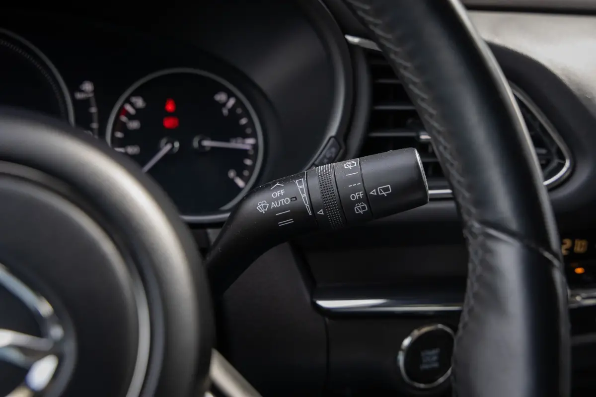 2.0 e-SkyActiv-X M Hybrid Luxury | Head-Up display | BOSE | Camera | Stoel/Stuurverwarming | Leder | Apple Carplay/Android Auto | 18''LM Velgen | Achteruitrijcamera | Apple Carplay/Android A
