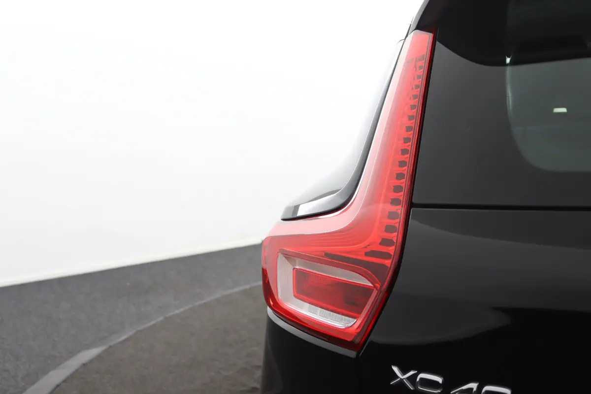 T2 Inscription | Stoel en stuurwielverwarming | Adaptieve Cruise control | Lederen bekleding | Parkeersensoren voor en achter | LED |