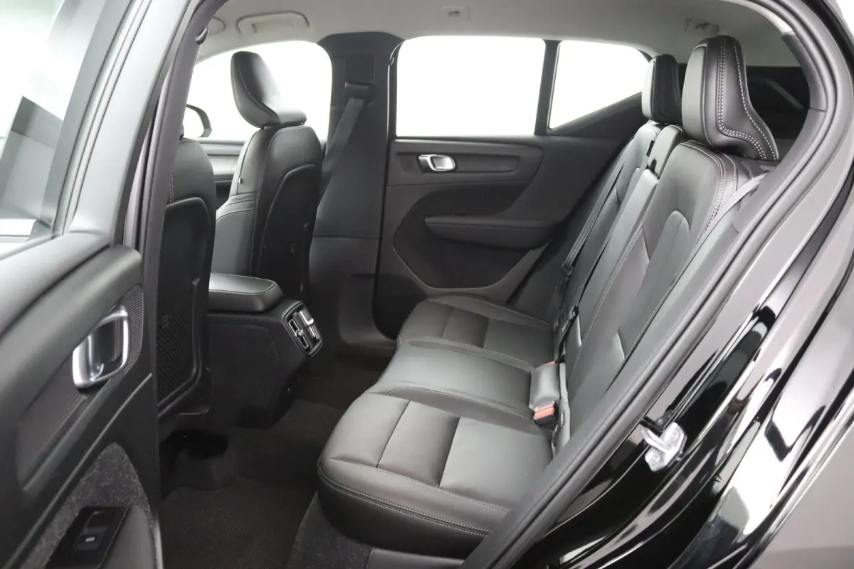 T2 Inscription | Stoel en stuurwielverwarming | Adaptieve Cruise control | Lederen bekleding | Parkeersensoren voor en achter | LED |