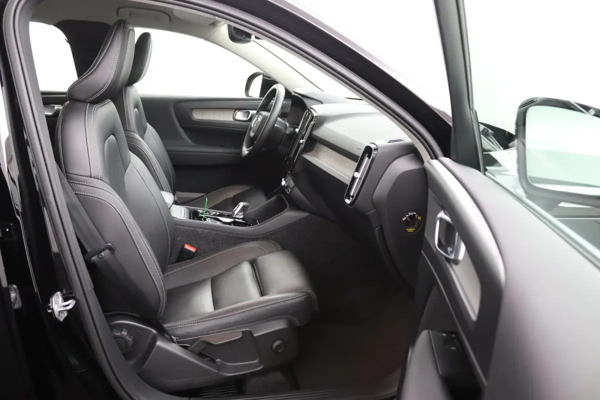 T2 Inscription | Stoel en stuurwielverwarming | Adaptieve Cruise control | Lederen bekleding | Parkeersensoren voor en achter | LED |