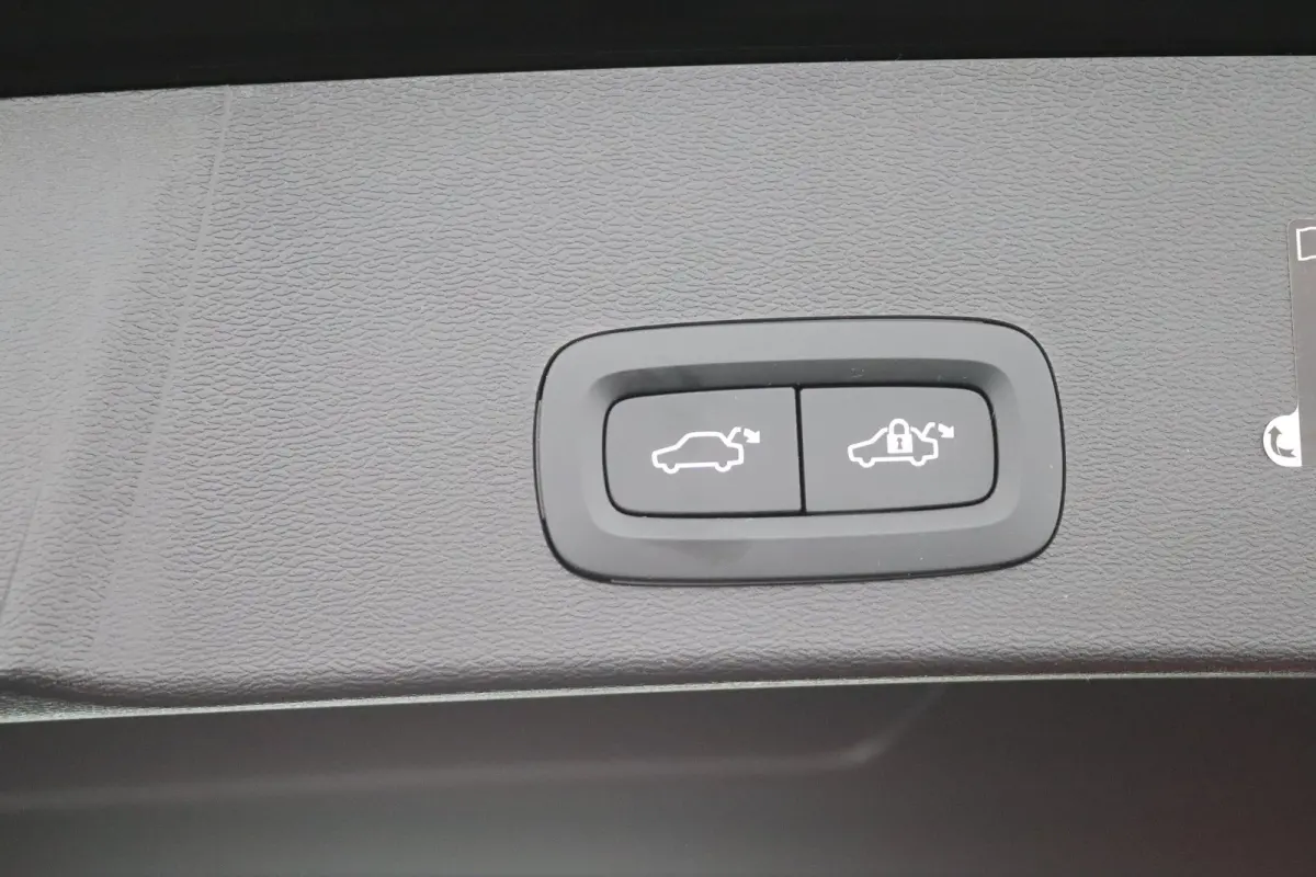 T2 Inscription | Stoel en stuurwielverwarming | Adaptieve Cruise control | Lederen bekleding | Parkeersensoren voor en achter | LED |