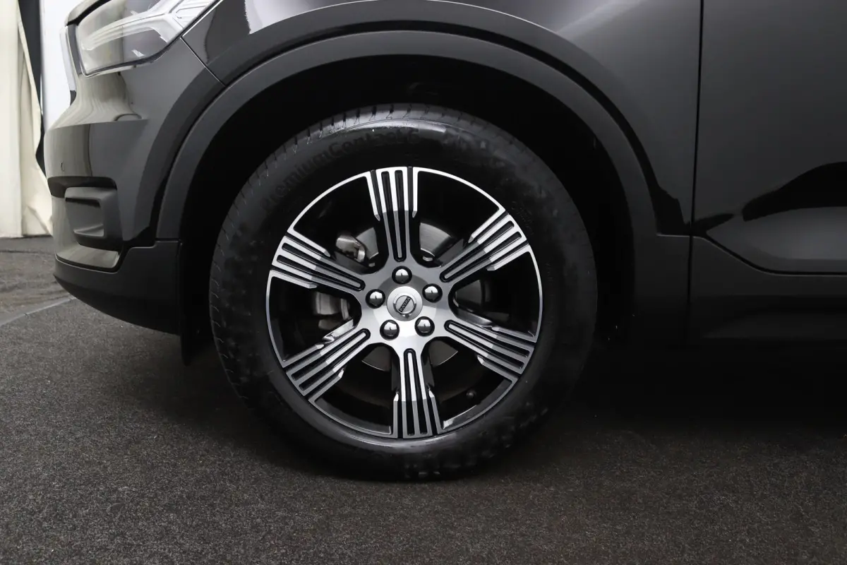 T2 Inscription | Stoel en stuurwielverwarming | Adaptieve Cruise control | Lederen bekleding | Parkeersensoren voor en achter | LED |