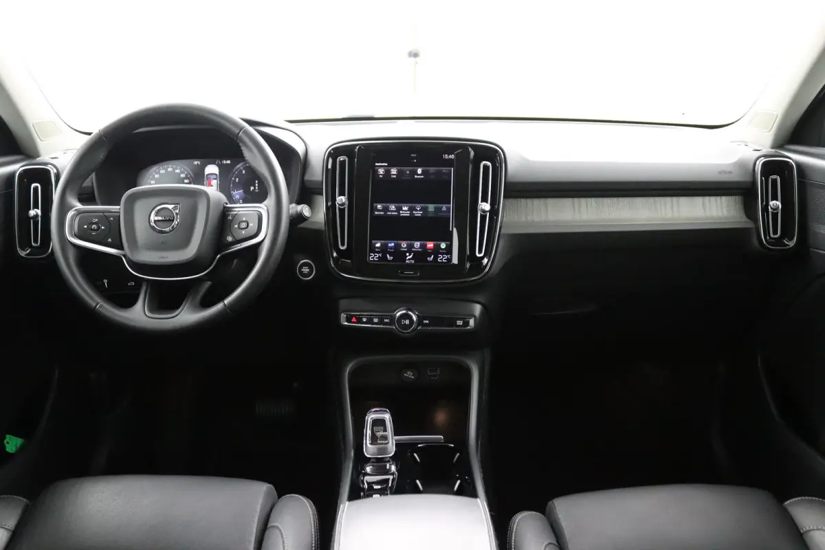 T2 Inscription | Stoel en stuurwielverwarming | Adaptieve Cruise control | Lederen bekleding | Parkeersensoren voor en achter | LED |