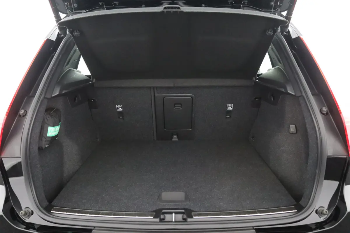T2 Inscription | Stoel en stuurwielverwarming | Adaptieve Cruise control | Lederen bekleding | Parkeersensoren voor en achter | LED |
