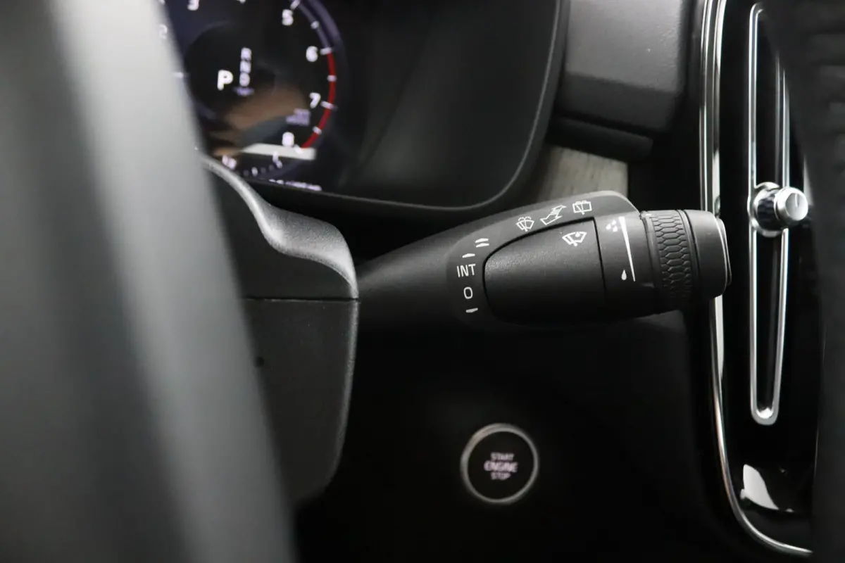 T2 Inscription | Stoel en stuurwielverwarming | Adaptieve Cruise control | Lederen bekleding | Parkeersensoren voor en achter | LED |