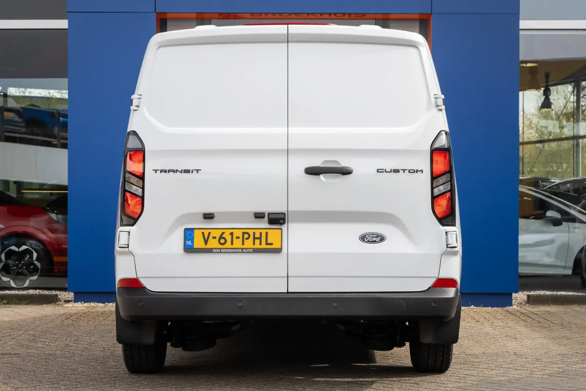 300 2.0 TDCI L2H1 Trend | BPM Vrij | Camera | Laadruimte Bescherming | Apple Carplay/Android Auto | Verwarmbare voorruit | | Apple Carplay/Android Auto|telefoonintegratie premium | Bestuurde