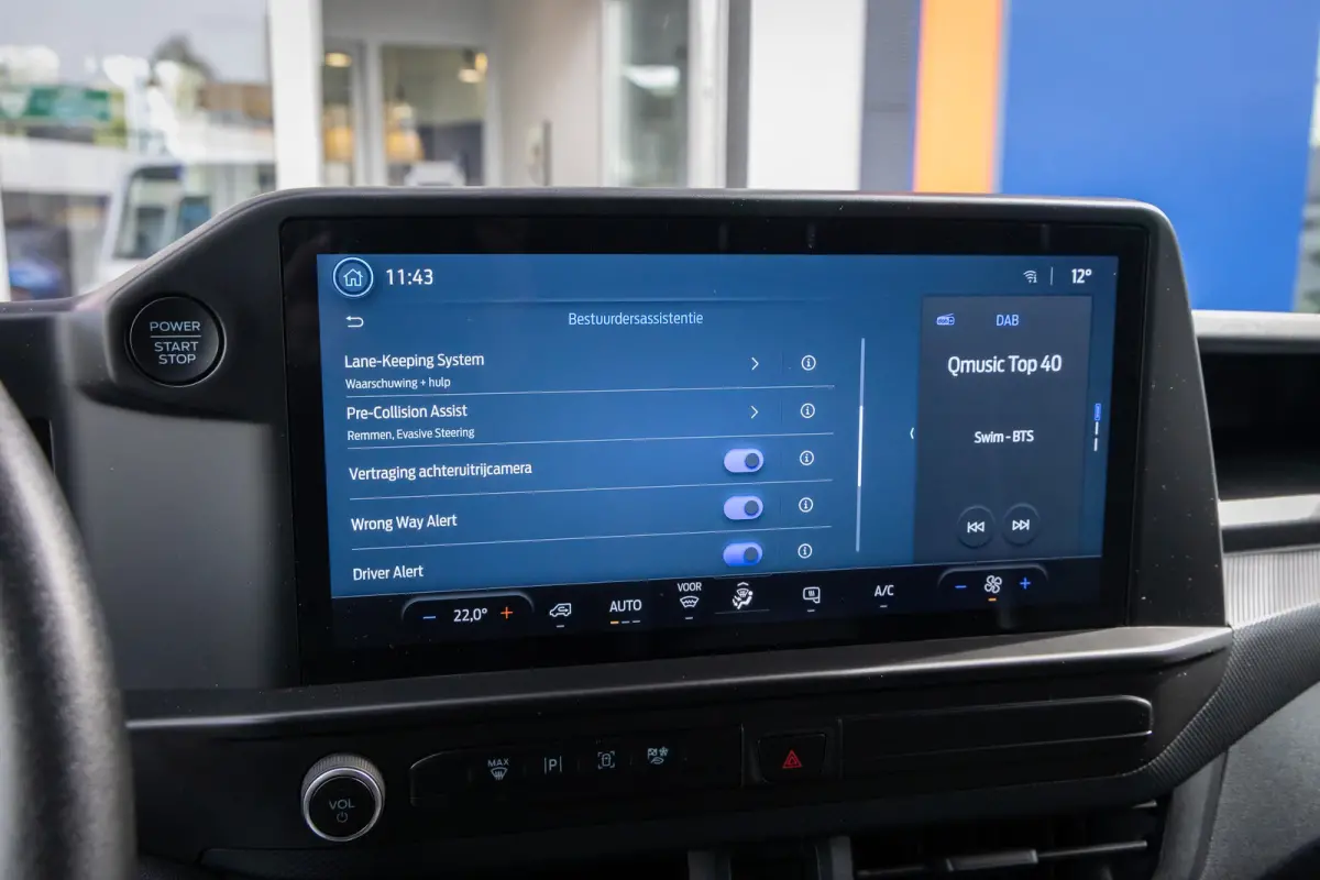 300 2.0 TDCI L2H1 Trend | BPM Vrij | Camera | Laadruimte Bescherming | Apple Carplay/Android Auto | Verwarmbare voorruit | | Apple Carplay/Android Auto|telefoonintegratie premium | Bestuurde