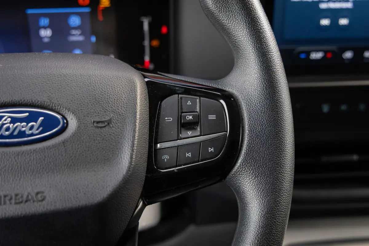 300 2.0 TDCI L2H1 Trend | BPM Vrij | Camera | Laadruimte Bescherming | Apple Carplay/Android Auto | Verwarmbare voorruit | | Apple Carplay/Android Auto|telefoonintegratie premium | Bestuurde