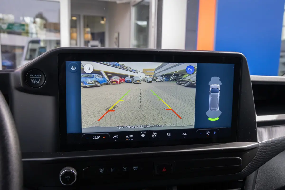 300 2.0 TDCI L2H1 Trend | BPM Vrij | Camera | Laadruimte Bescherming | Apple Carplay/Android Auto | Verwarmbare voorruit | | Apple Carplay/Android Auto|telefoonintegratie premium | Bestuurde