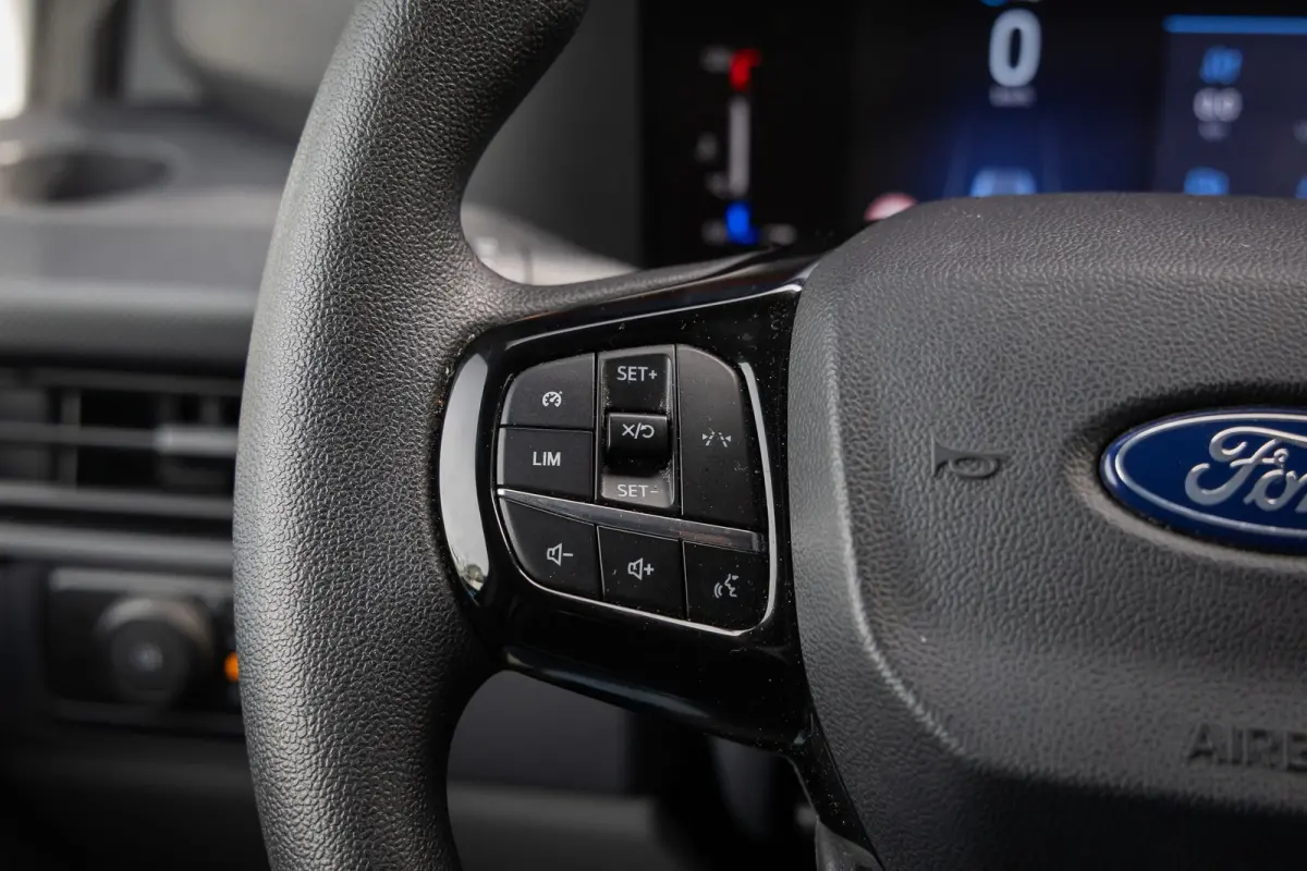 300 2.0 TDCI L2H1 Trend | BPM Vrij | Camera | Laadruimte Bescherming | Apple Carplay/Android Auto | Verwarmbare voorruit | | Apple Carplay/Android Auto|telefoonintegratie premium | Bestuurde