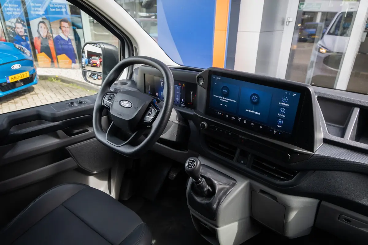 300 2.0 TDCI L2H1 Trend | BPM Vrij | Camera | Laadruimte Bescherming | Apple Carplay/Android Auto | Verwarmbare voorruit | | Apple Carplay/Android Auto|telefoonintegratie premium | Bestuurde