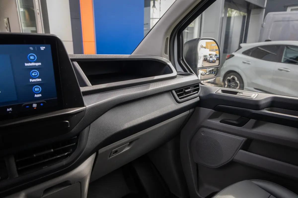 300 2.0 TDCI L2H1 Trend | BPM Vrij | Camera | Laadruimte Bescherming | Apple Carplay/Android Auto | Verwarmbare voorruit | | Apple Carplay/Android Auto|telefoonintegratie premium | Bestuurde