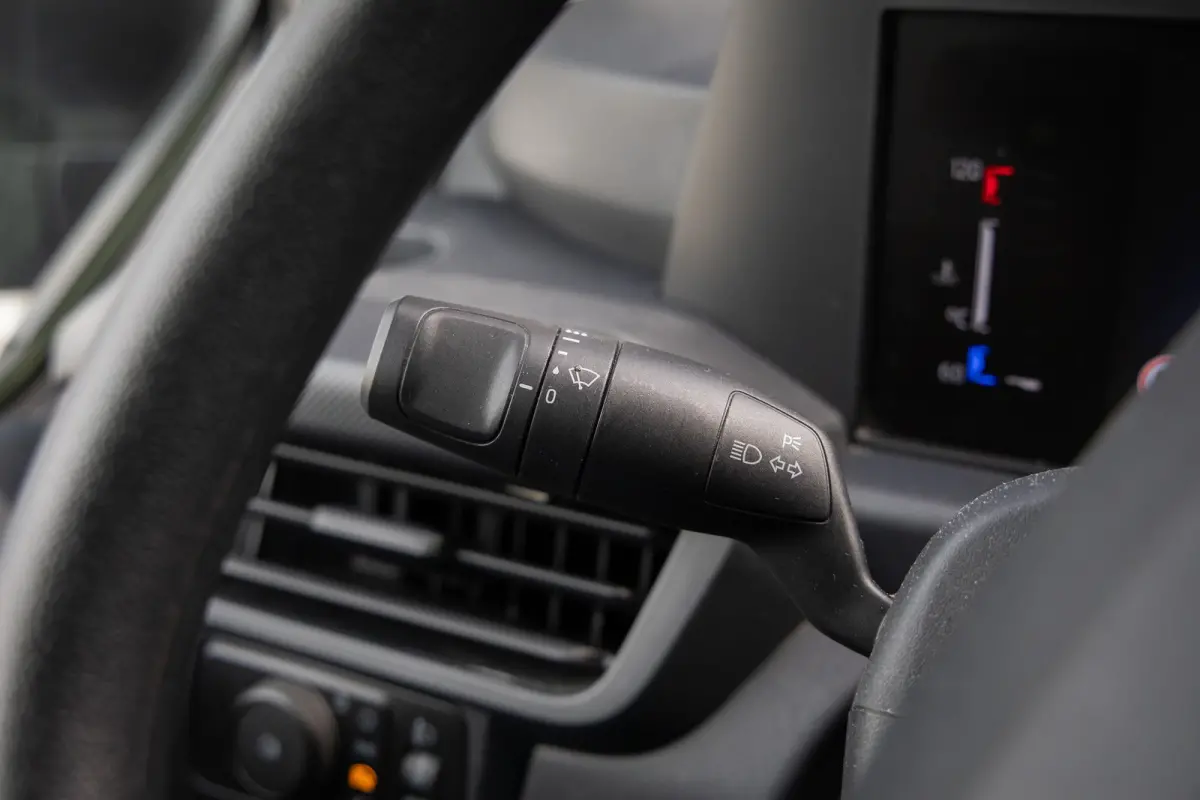 300 2.0 TDCI L2H1 Trend | BPM Vrij | Camera | Laadruimte Bescherming | Apple Carplay/Android Auto | Verwarmbare voorruit | | Apple Carplay/Android Auto|telefoonintegratie premium | Bestuurde