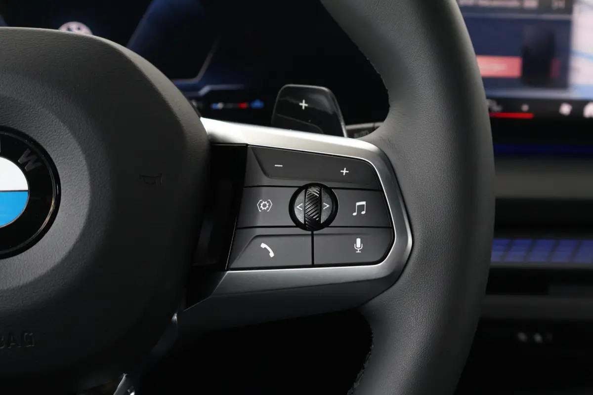 120 M Sport Design Edition M Sportpakket/ Stuurwielrand verwarmd/ Achteruitrijcamera/ Getint Glas/ Sportstoelen/ Driving Assistant