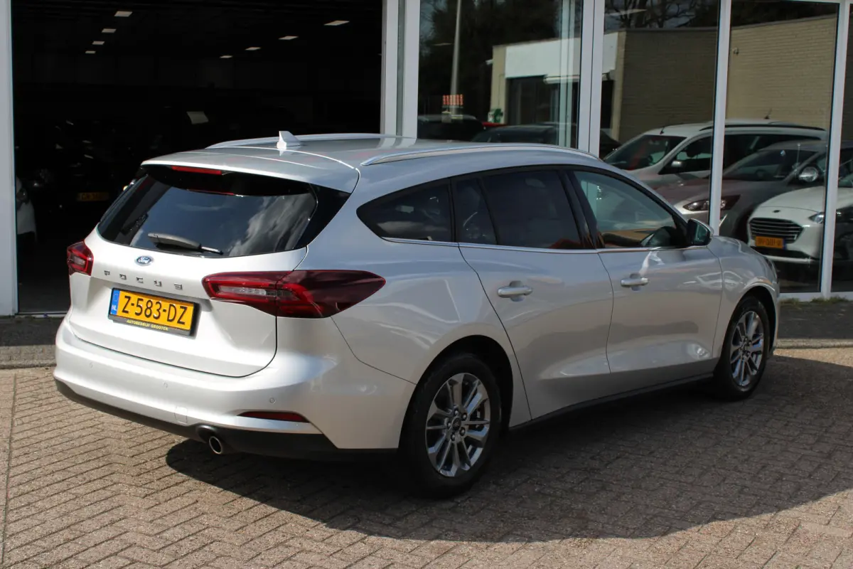 1.0 EcoBoost Hybrid Titanium