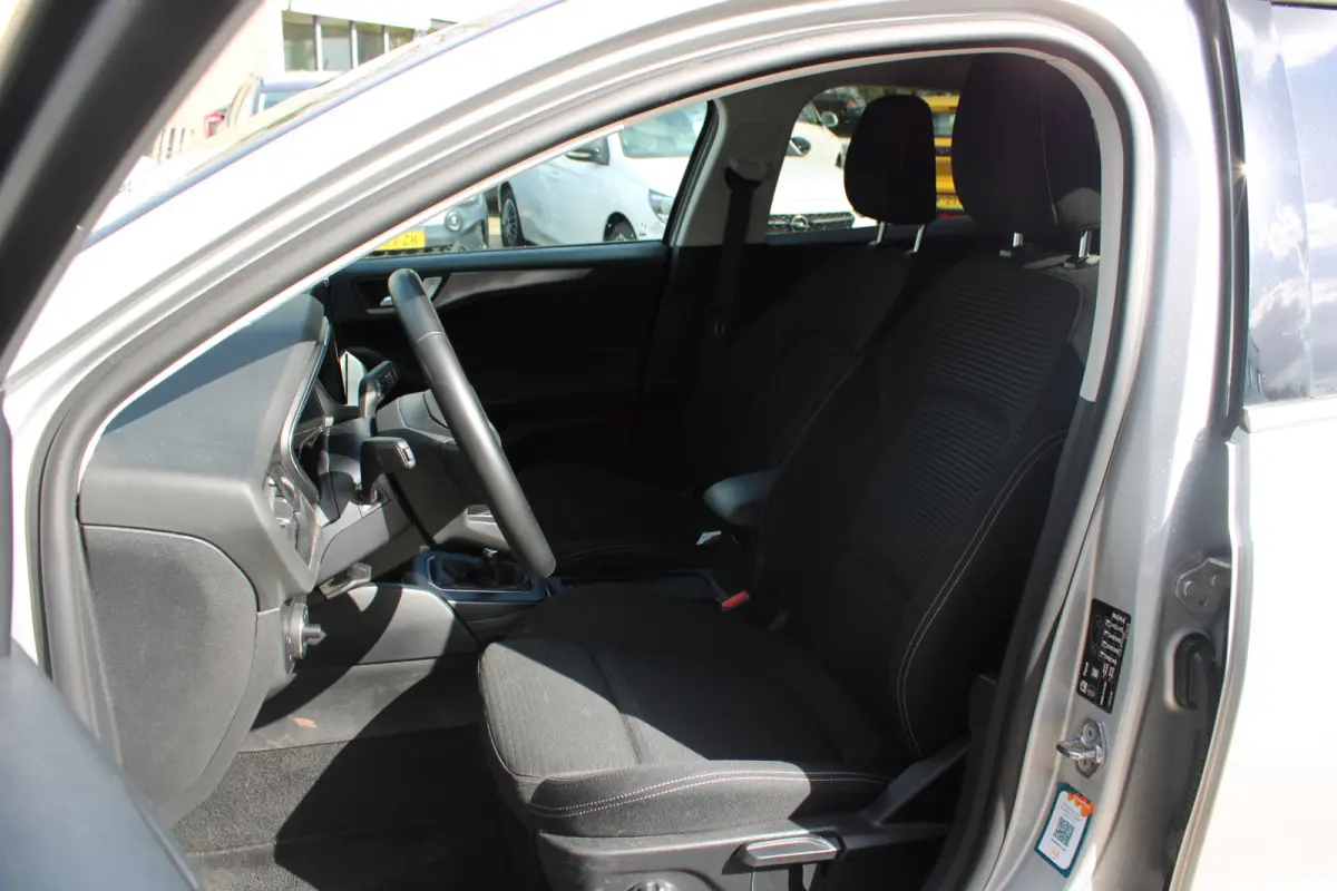 1.0 EcoBoost Hybrid Titanium