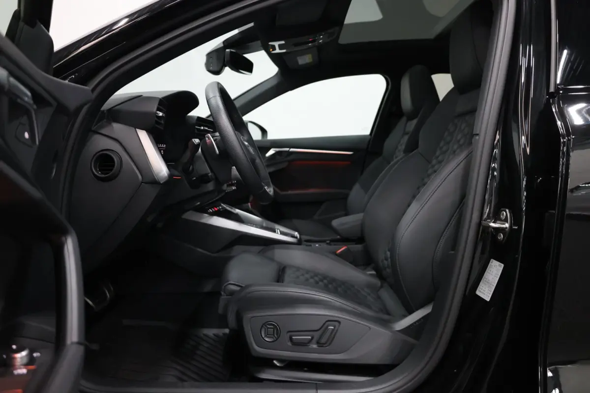 2.5 TFSI quattro 400+PK MATRIX-LED/VIRTUAL/B&O/SFEER/LEDER+S.VERWARMING/19"LMV/CAM/PDC/ACC/12 MND GARANTIE!!