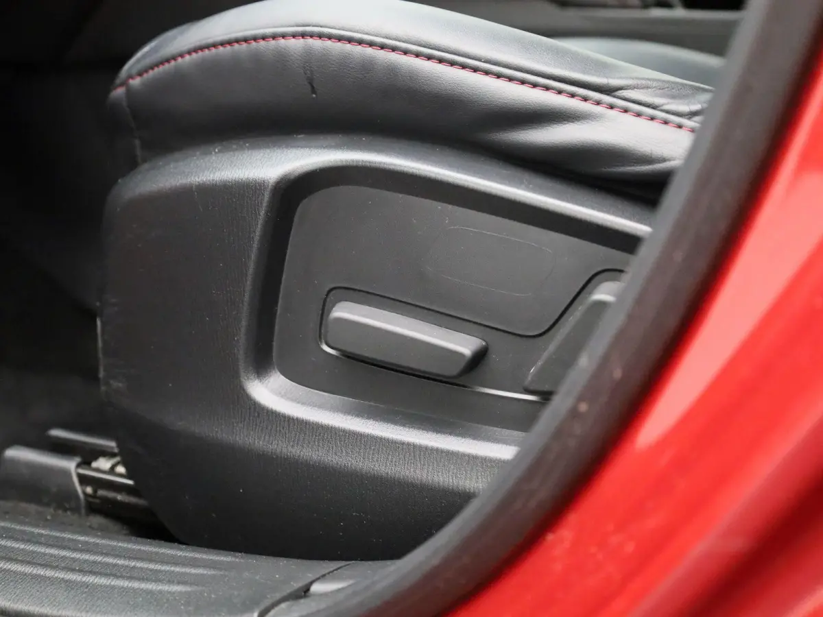 2.0 Skyactiv-G 163 Homura | BOSE AUDIO | HEAD-UP | 360 CAMERA | NAVIGATIE | STOEL-STUURWIELVERWARMING