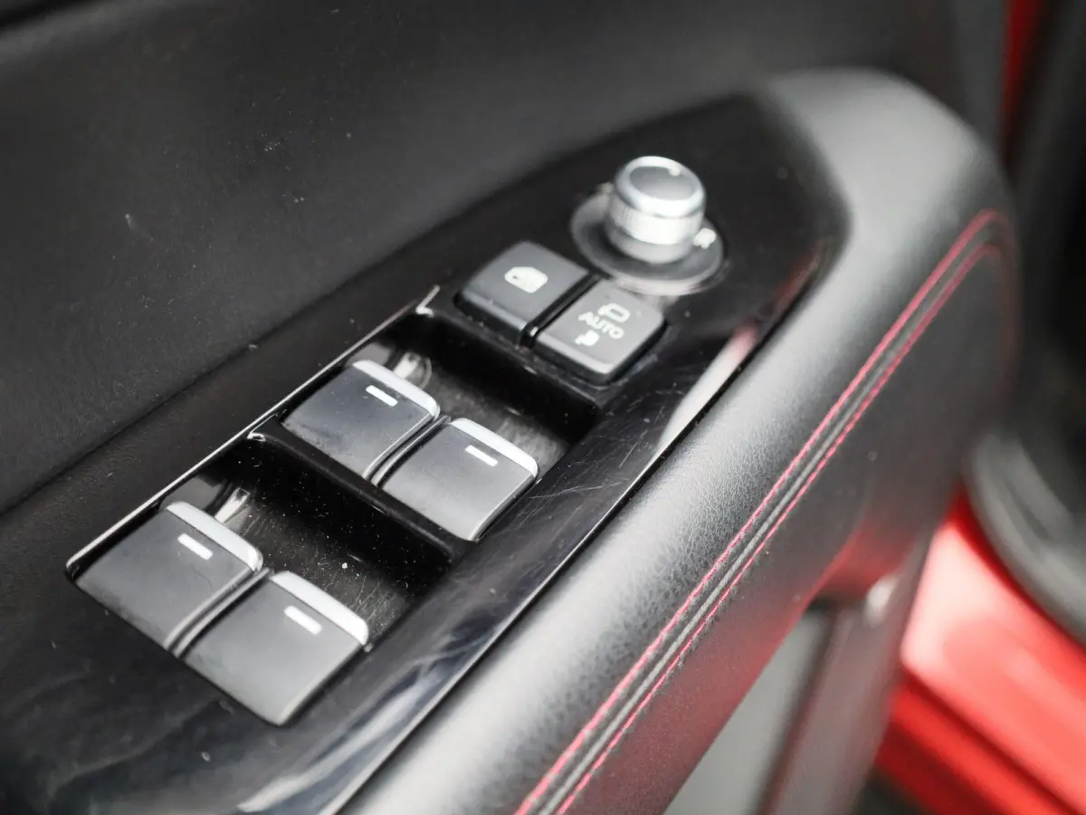 2.0 Skyactiv-G 163 Homura | BOSE AUDIO | HEAD-UP | 360 CAMERA | NAVIGATIE | STOEL-STUURWIELVERWARMING