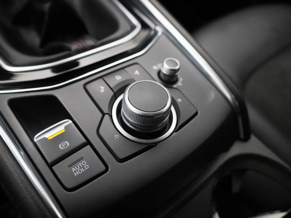 2.0 Skyactiv-G 163 Homura | BOSE AUDIO | HEAD-UP | 360 CAMERA | NAVIGATIE | STOEL-STUURWIELVERWARMING