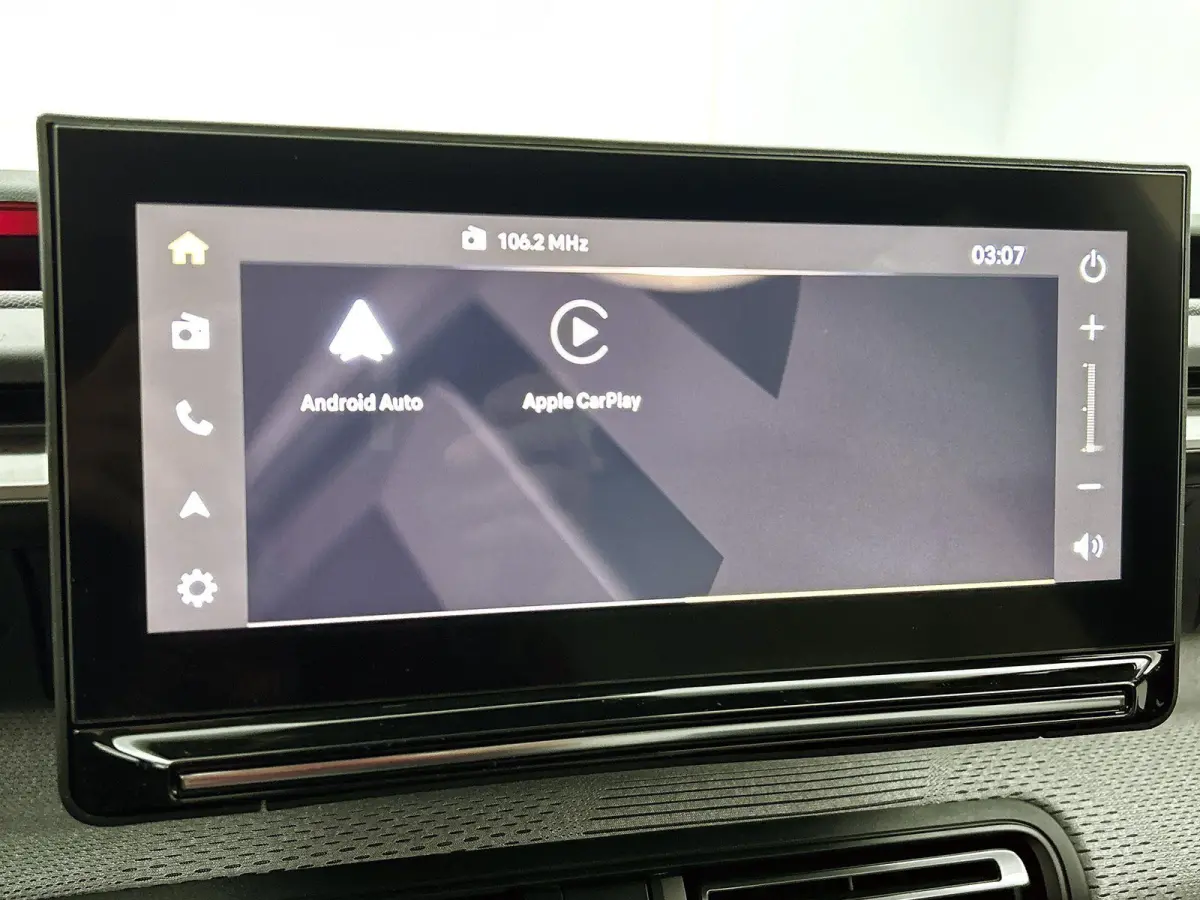 SUV Max Hybrid 7p. 145pk Automaat | 7 zitplaatsen | Navigatie | Achteruitrijcamera | Climate Control | Cruise Control | Parkeersensoren v+a | Dodehoeksensor | Bluetooth | Draadloze Apple Car