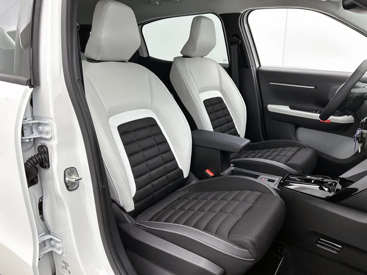 SUV Max Hybrid 7p. 145pk Automaat | 7 zitplaatsen | Navigatie | Achteruitrijcamera | Climate Control | Cruise Control | Parkeersensoren v+a | Dodehoeksensor | Bluetooth | Draadloze Apple Car