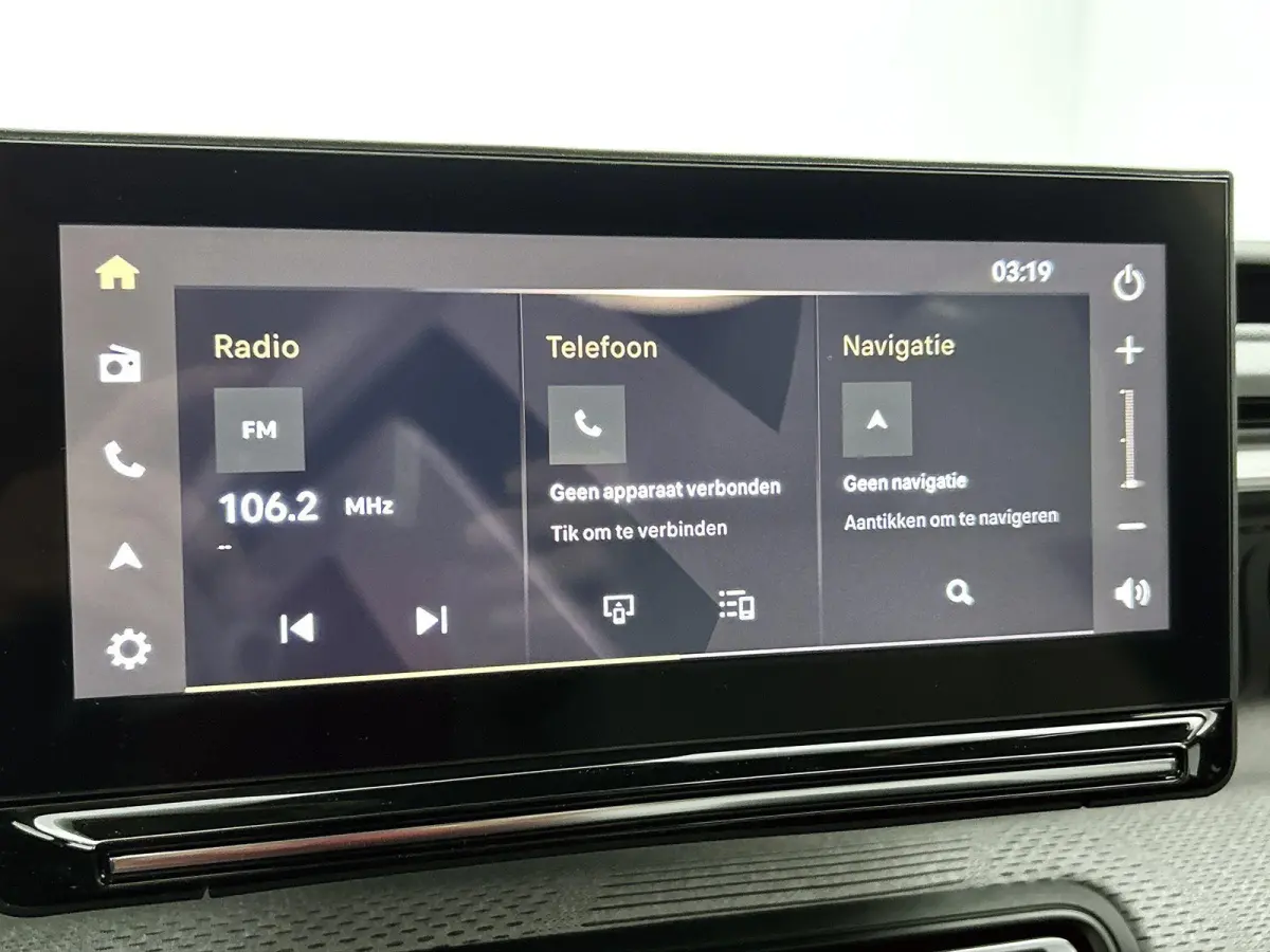 SUV Max Hybrid 7p. 145pk Automaat | 7 zitplaatsen | Navigatie | Achteruitrijcamera | Climate Control | Cruise Control | Parkeersensoren v+a | Dodehoeksensor | Bluetooth | Draadloze Apple Car