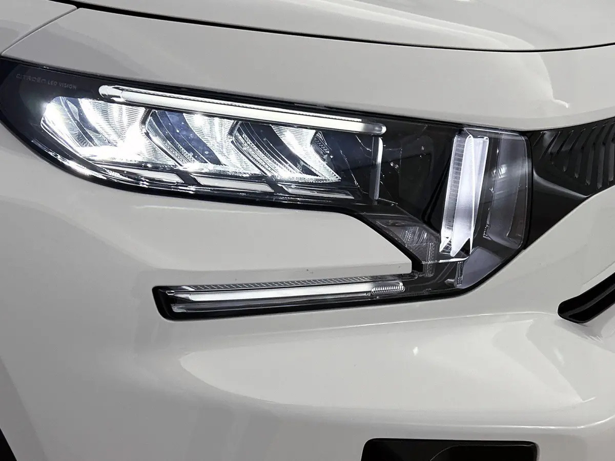 SUV Max Hybrid 7p. 145pk Automaat | 7 zitplaatsen | Navigatie | Achteruitrijcamera | Climate Control | Cruise Control | Parkeersensoren v+a | Dodehoeksensor | Bluetooth | Draadloze Apple Car
