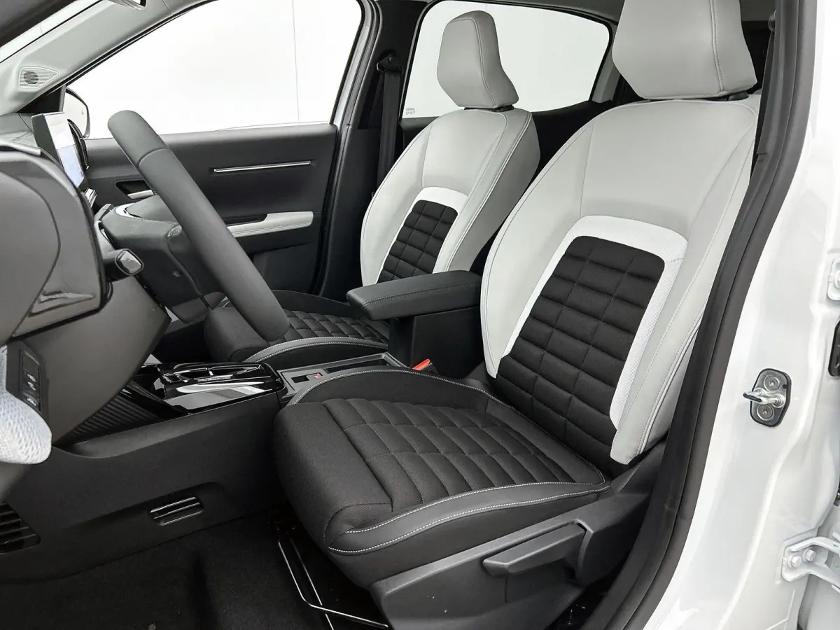 SUV Max Hybrid 7p. 145pk Automaat | 7 zitplaatsen | Navigatie | Achteruitrijcamera | Climate Control | Cruise Control | Parkeersensoren v+a | Dodehoeksensor | Bluetooth | Draadloze Apple Car