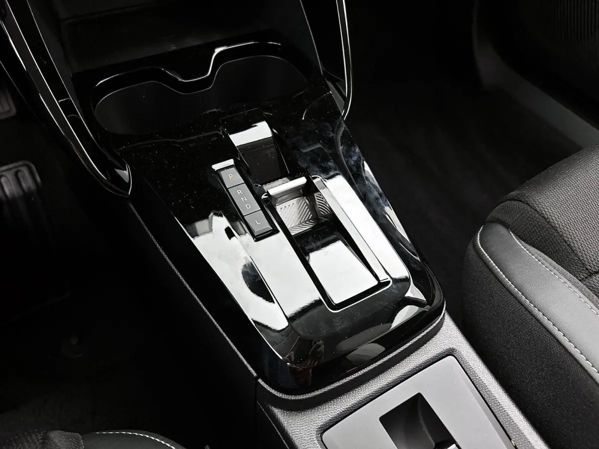 SUV Max Hybrid 7p. 145pk Automaat | 7 zitplaatsen | Navigatie | Achteruitrijcamera | Climate Control | Cruise Control | Parkeersensoren v+a | Dodehoeksensor | Bluetooth | Draadloze Apple Car